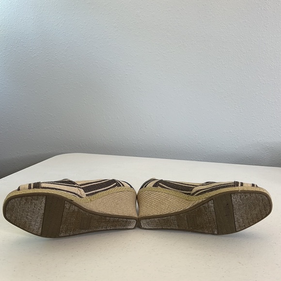 TOMS Espadrille Textile Khaki Tan and Black Open Toe Wedge Size 9.5 - Picture 10 of 10